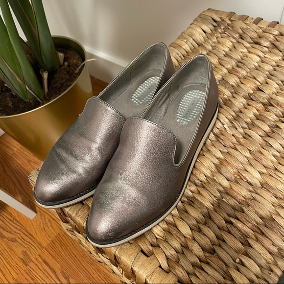 Silver metallic slip on loafer flat shoes - Picture 3 of 4